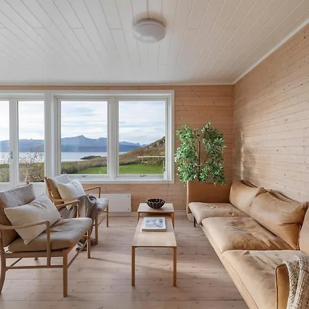 Arctic Retreat Brensholmen