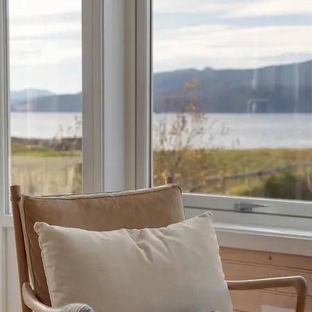 Willa Arctic Retreat Brensholmen