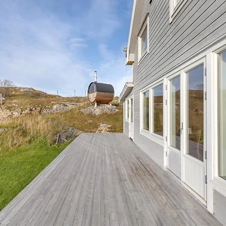 Arctic Retreat * Brensholmen