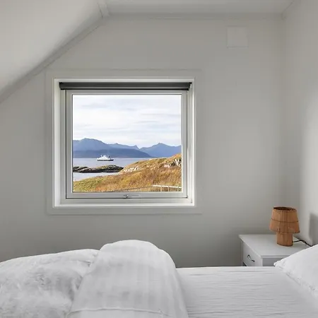 Arctic Retreat * Brensholmen
