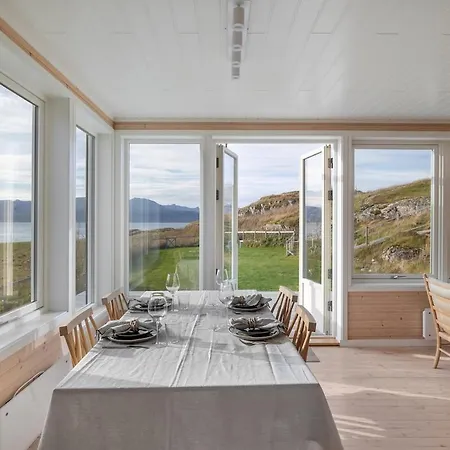 Arctic Retreat Brensholmen