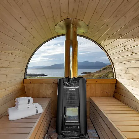 Willa Arctic Retreat